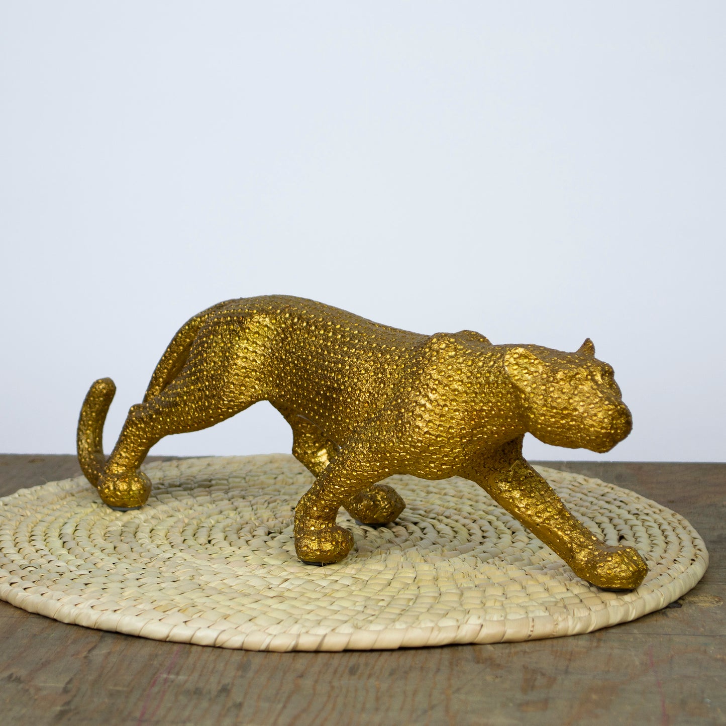 Figura Puma Dorado Mediano